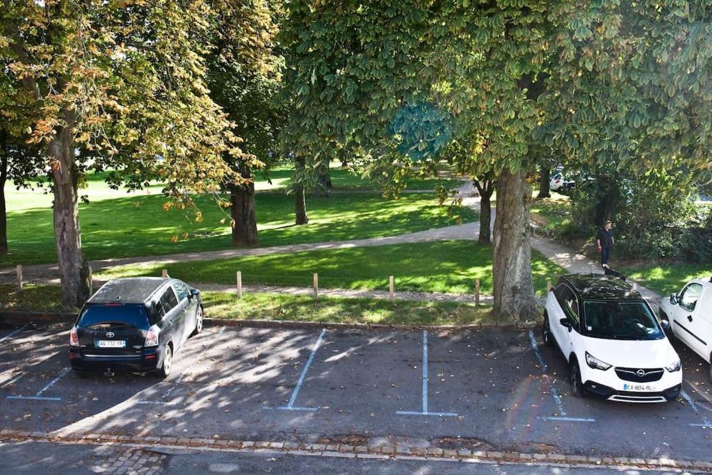 Gite 65 M2 200 M Gare T-G-V 400 M Centre-Ville Grand Parking 250 Places Gratuit Face Au Logement Arras Exterior photo