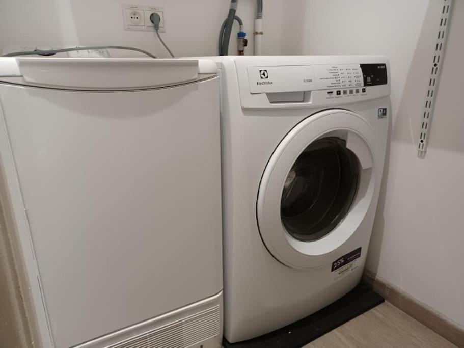 Gite 65 M2 200 M Gare T-G-V 400 M Centre-Ville Grand Parking 250 Places Gratuit Face Au Logement Arras Exterior photo